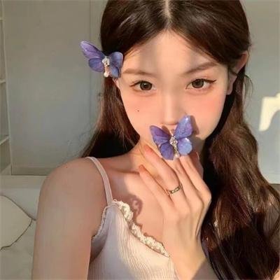 彩虹艳尽半边天 海报